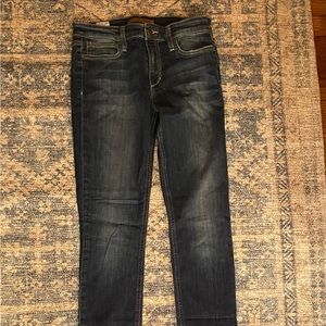 Joe’s Jeans women's size 28 "Lindz" Mid Rise Skinny Jeans